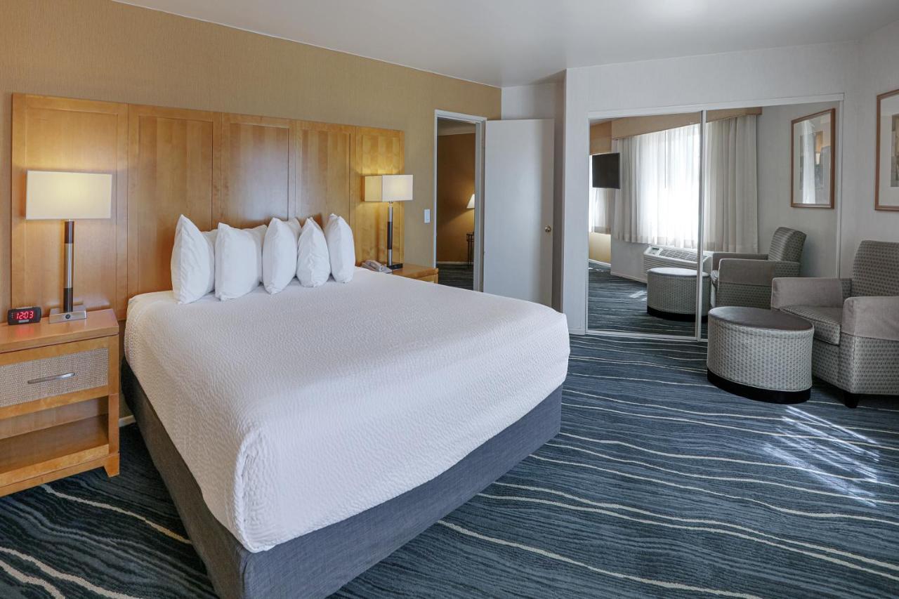 Ramada By Wyndham Costa Mesa/Newport Beach Luaran gambar