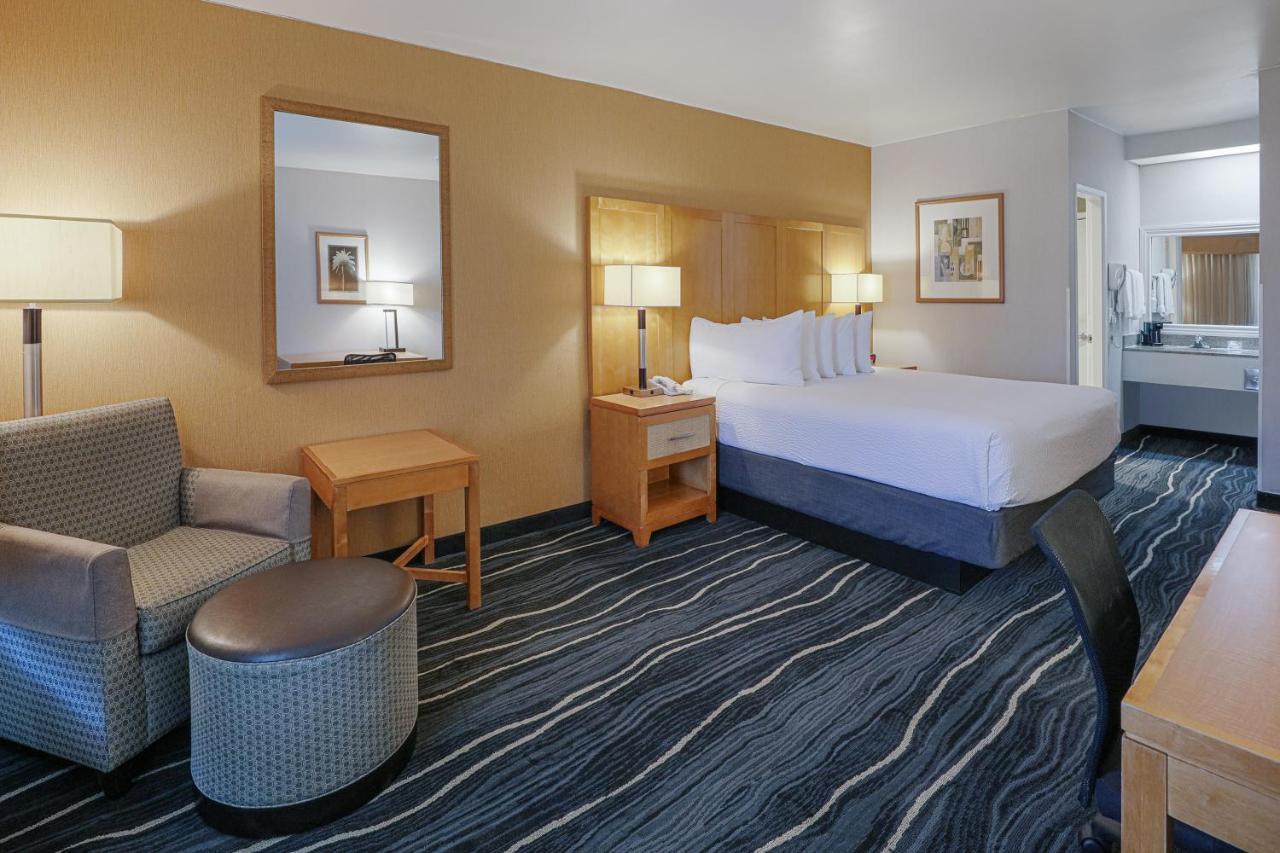 Ramada By Wyndham Costa Mesa/Newport Beach Luaran gambar
