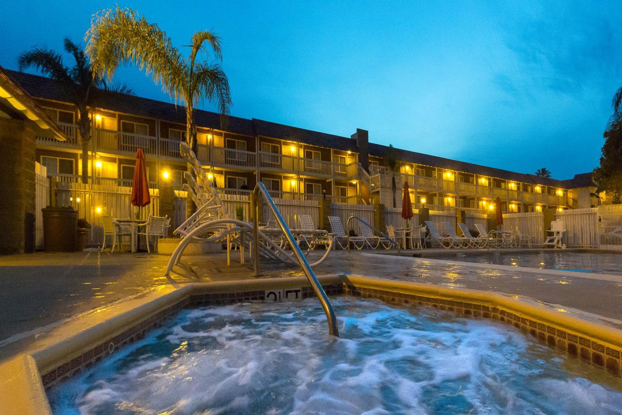 Ramada By Wyndham Costa Mesa/Newport Beach Luaran gambar