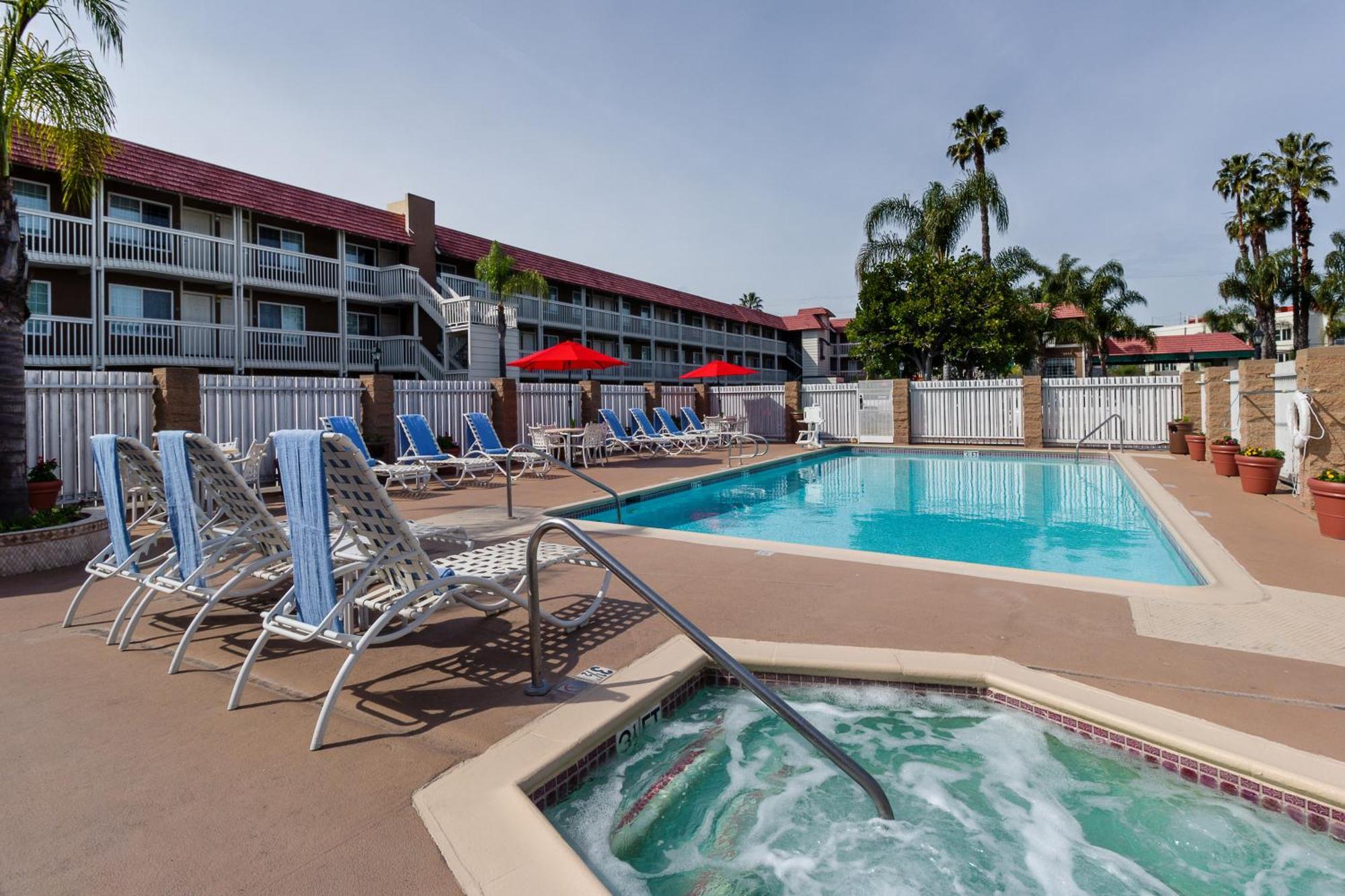 Ramada By Wyndham Costa Mesa/Newport Beach Luaran gambar